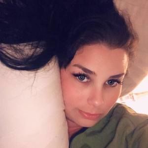 Meet your Posher, Kira